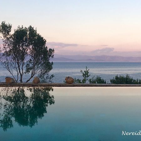 Nereidi Pool Villas Porto Ozias ภายนอก รูปภาพ